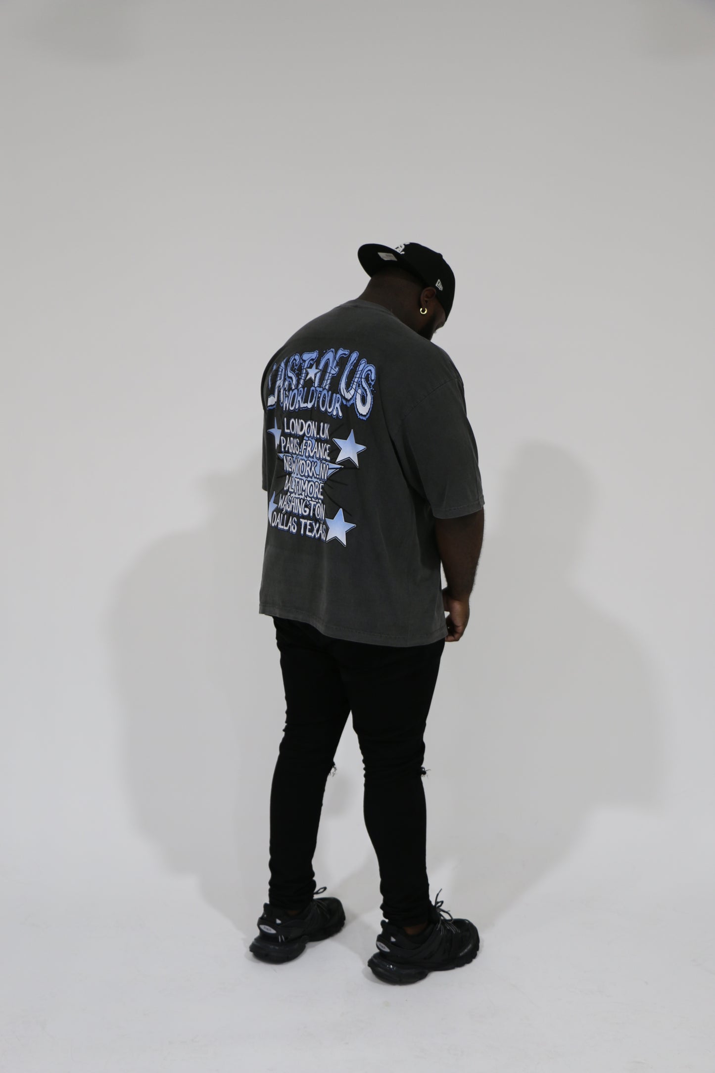 "THE FUTURE AWAITS" (BLACK)
